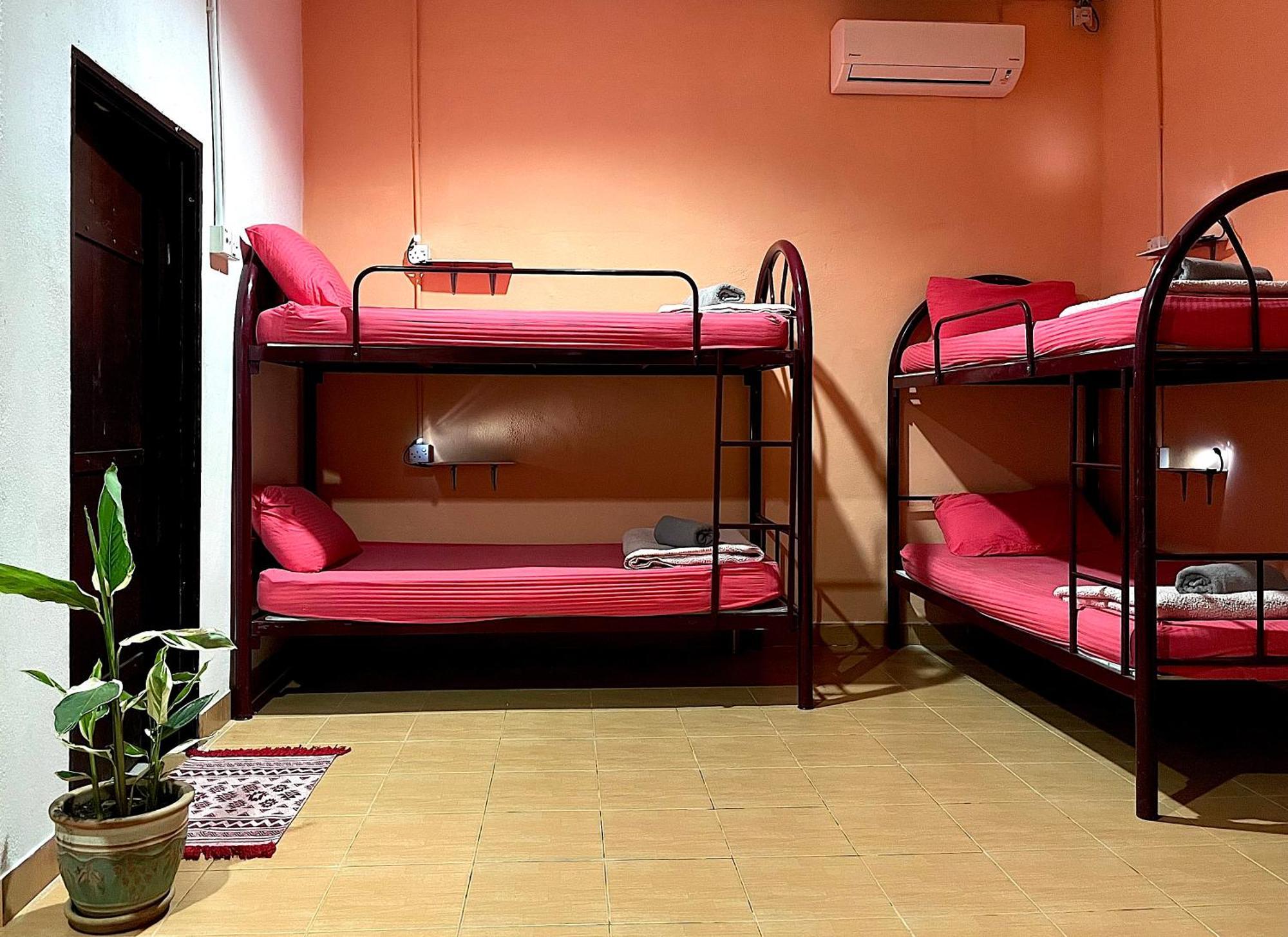 Home Sol Guesthouse Pantai Cenang  Dış mekan fotoğraf